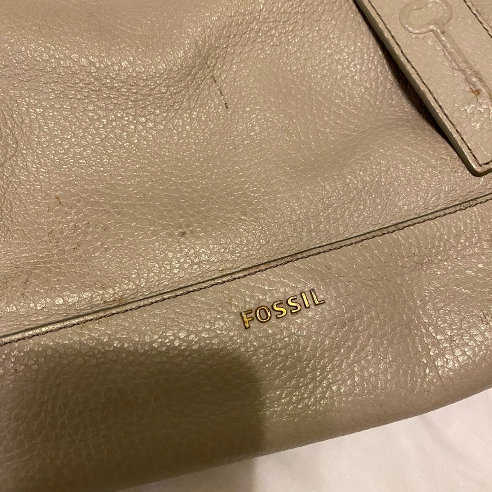 Gray Fossil Bag With Matching Wallet - image 5